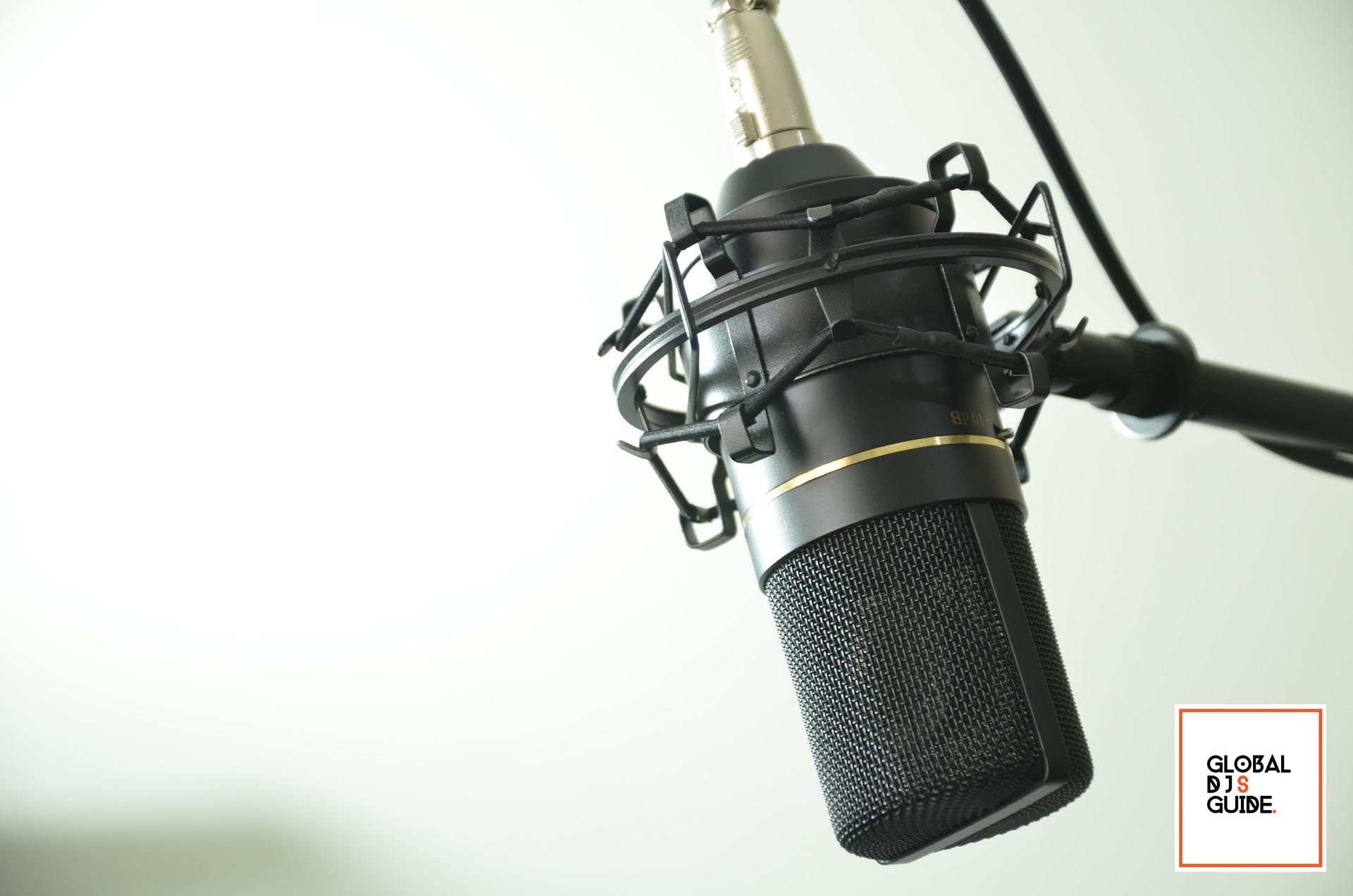 The best studio microphones under 300 GlobalDjsGuide