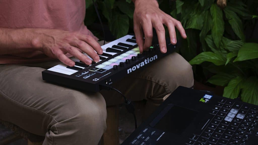 8 Best Cheap MIDI Keyboards for Beginners GlobalDJsGuide