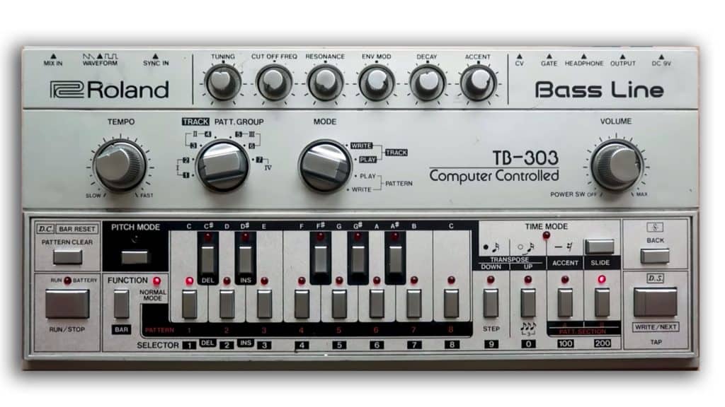 drum machine Roland TB-303 Bassline Synthesizer